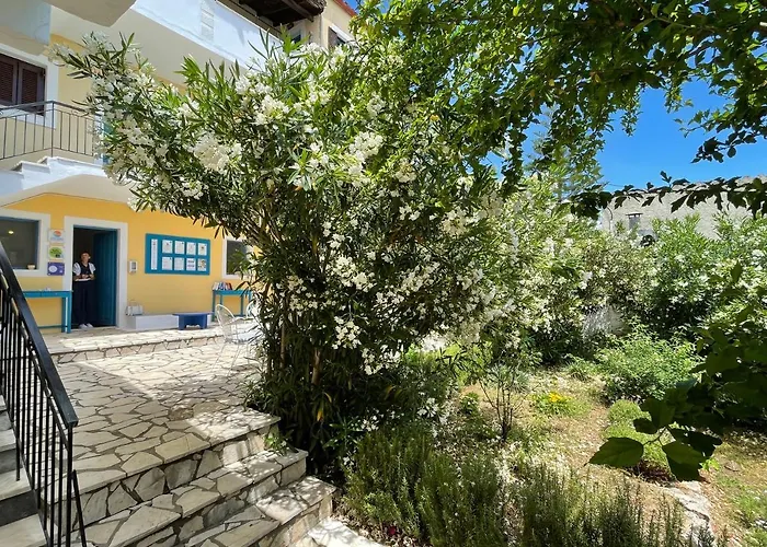 Sunflower & מלון דירות