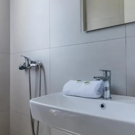 Sunflower & Apartmanhotel 4*